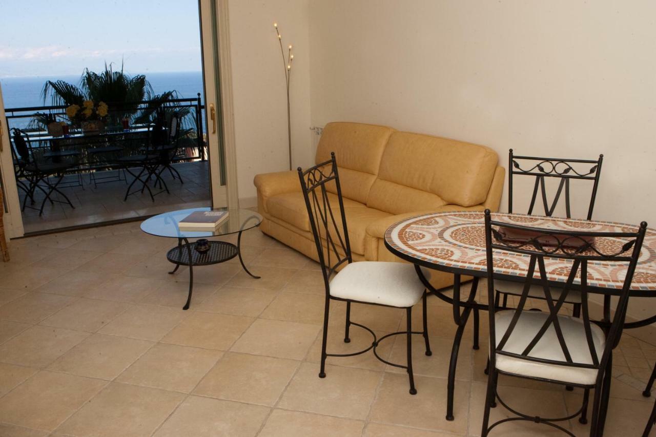 Taormina Seaview Apartment - Taormina Holidays Zewnętrze zdjęcie