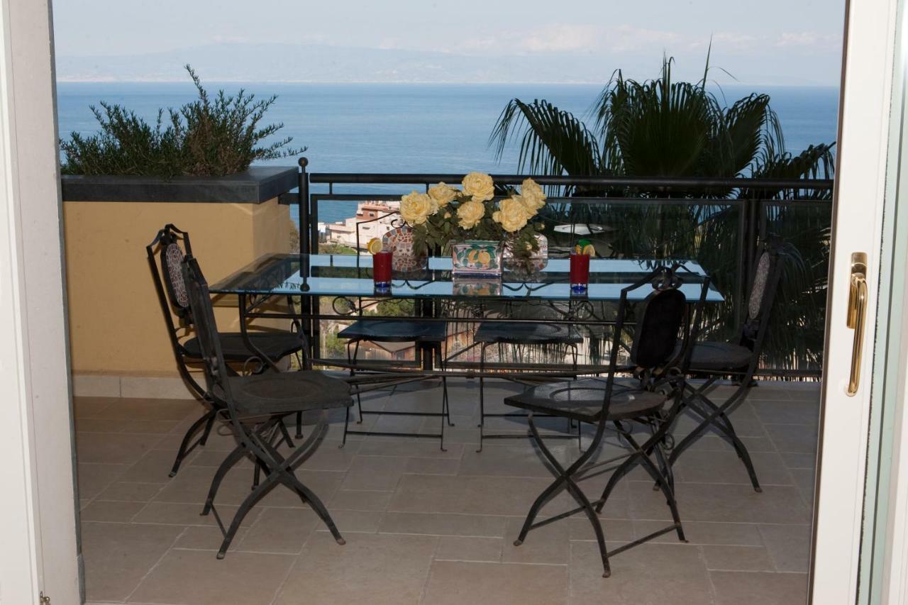 Taormina Seaview Apartment - Taormina Holidays Zewnętrze zdjęcie